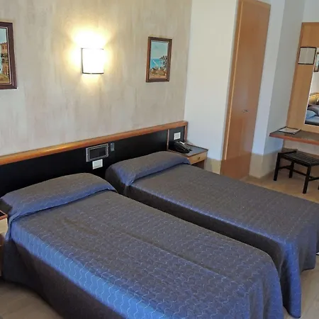 Vilobi Hotel 3*