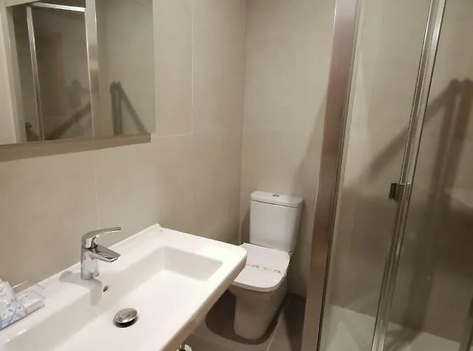 Vilobi Hotel Viloví de Oñar