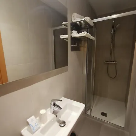Hotel Vilobi Viloví de Oñar
