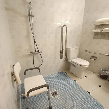 维洛比酒店 3*