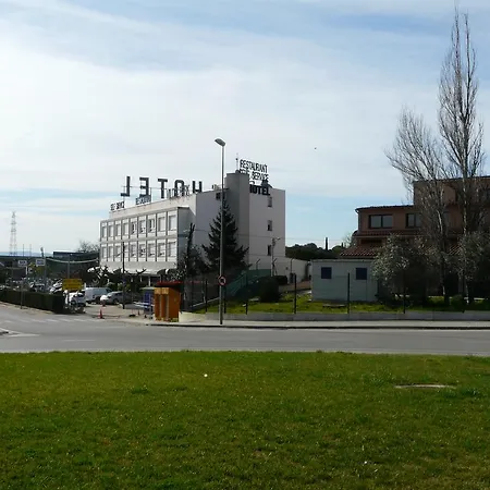 Vilobi Hotel 3*